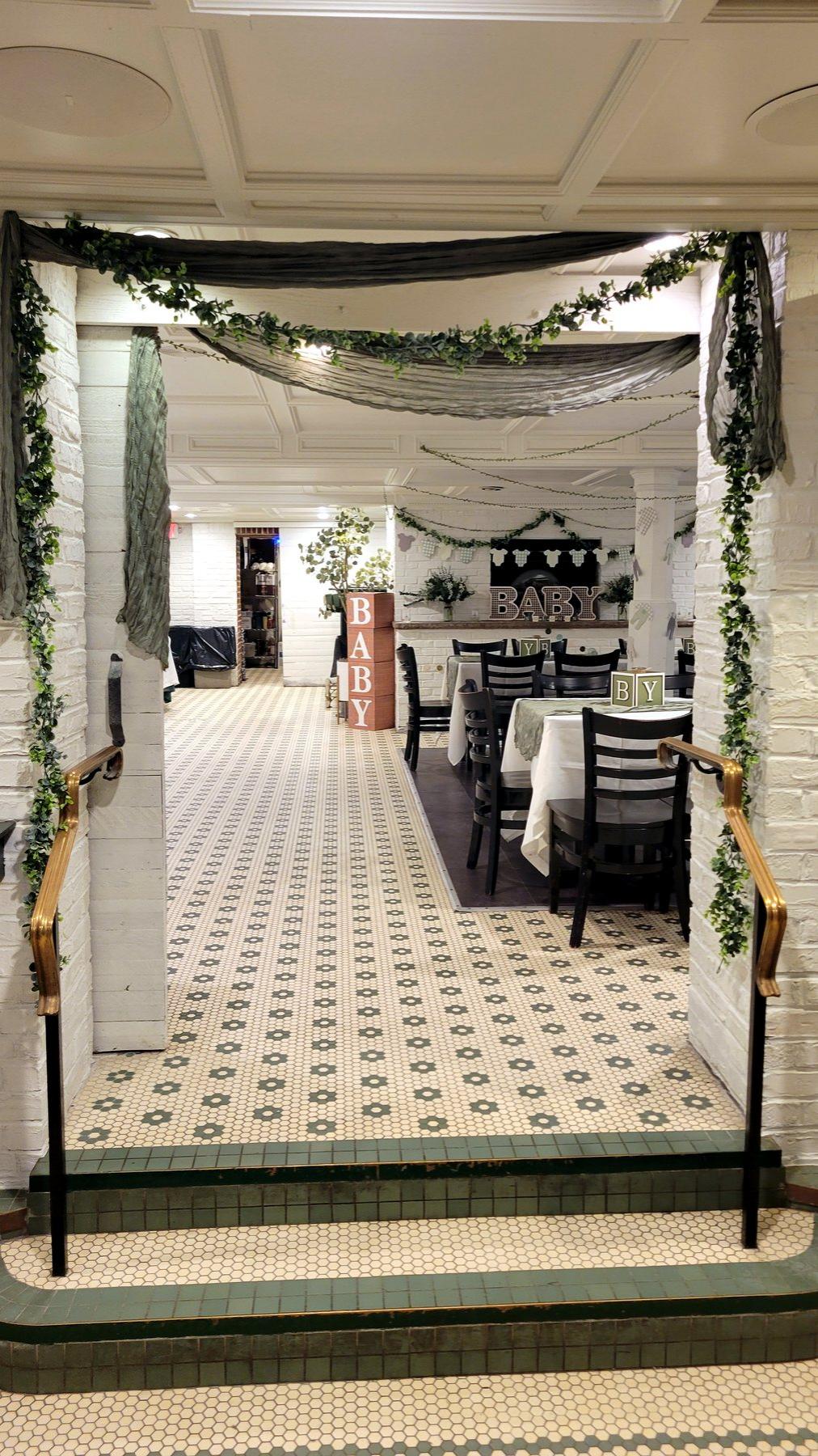 07-private-room-entrance