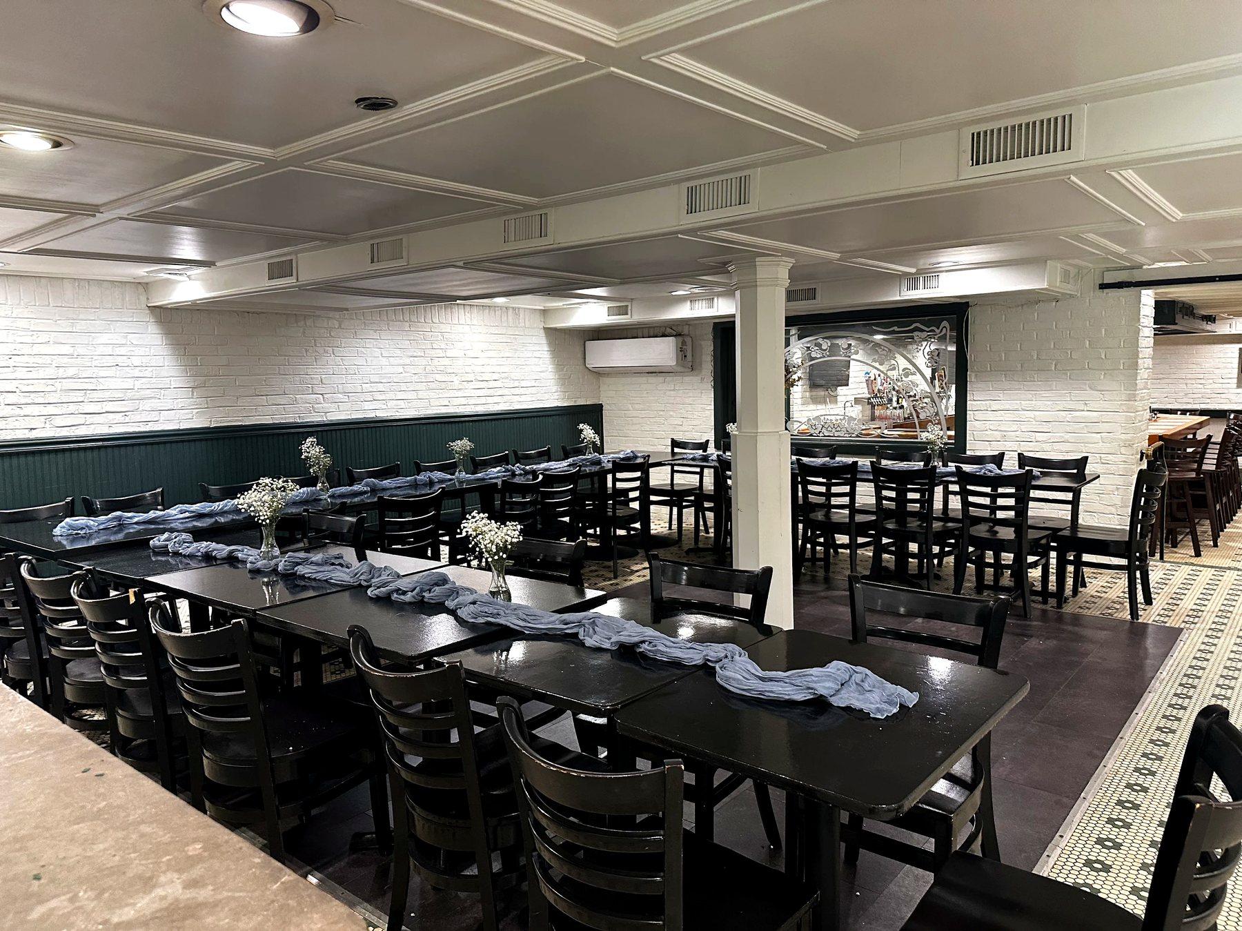 10-banquet-room-wide-view